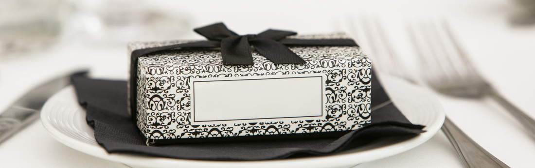 5 Personalized Wedding Favors for a Mediterranean Themed Feast