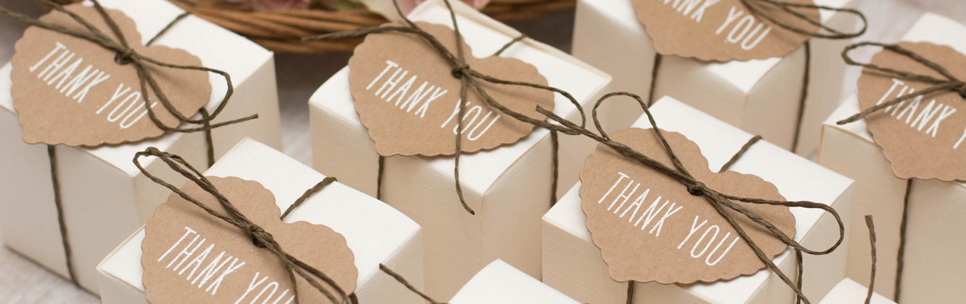 12 Delicious Wedding Favors for Guests With a Sweet Tooth