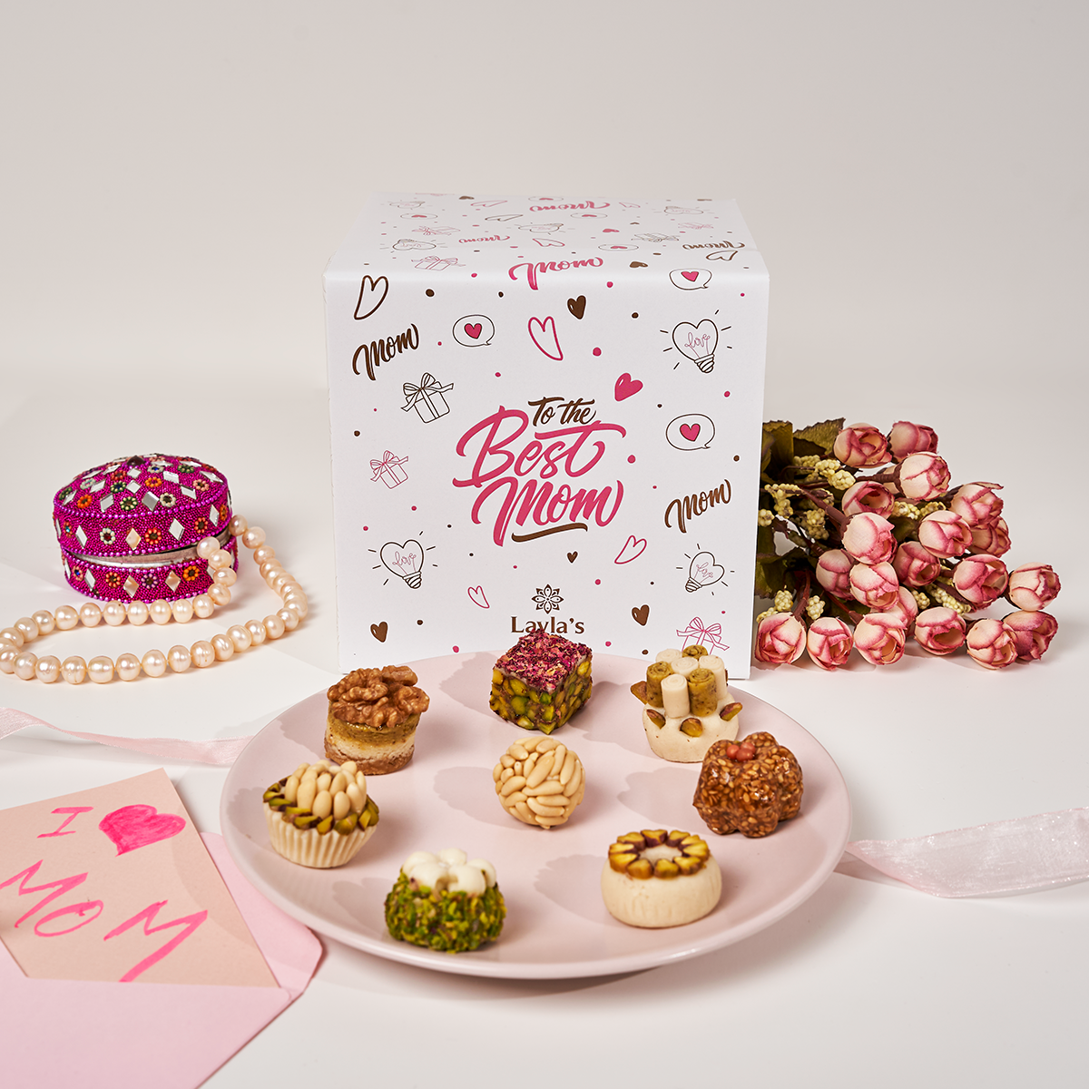 Mother&#39;s Day Gift Box, 46 pc.