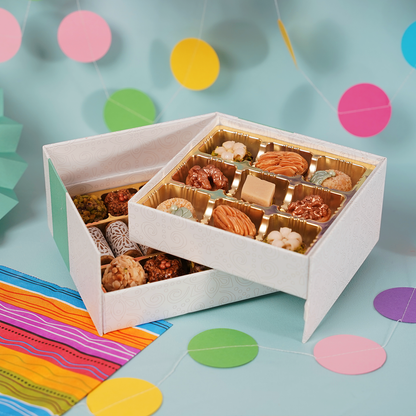 Holi Gift Box, 23 pc.